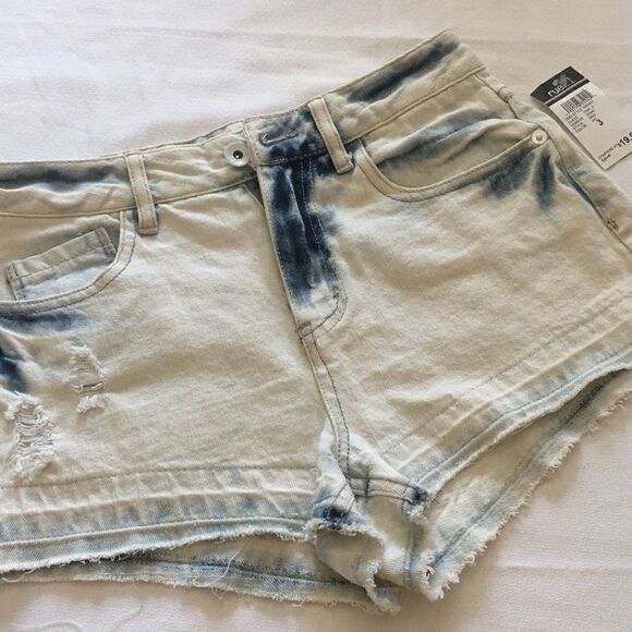 NWT Rue 21 Dollhouse high-rise size 3  distressed - Picture 1 of 7